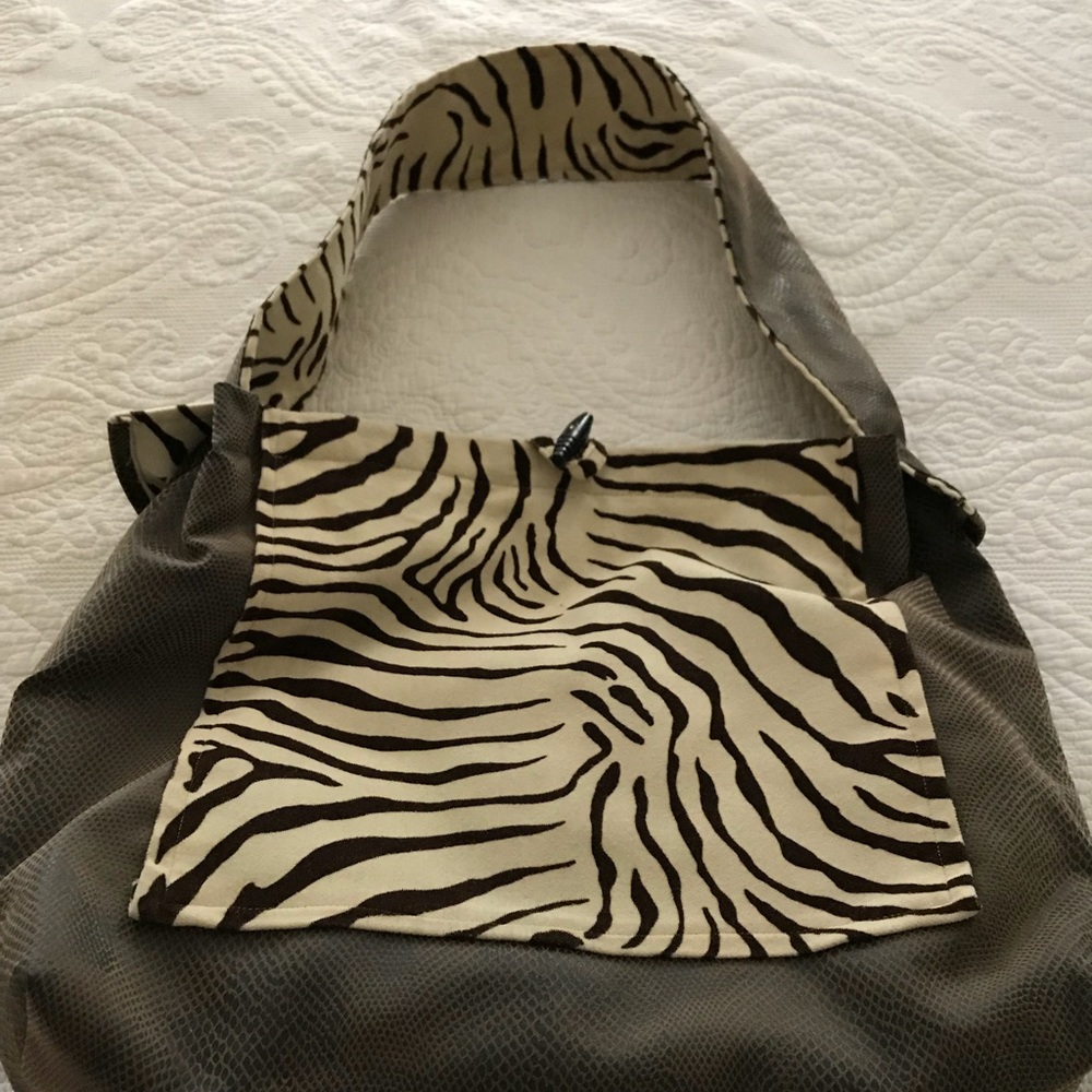 Vintage Zebra/Snakeskin Fabric Purse.